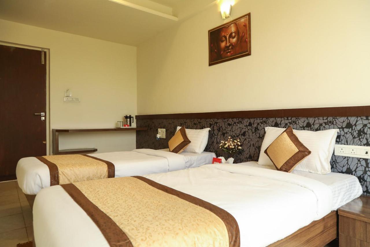 Oyo 10943 Hotel Plus Corporate Khapa  Екстер'єр фото
