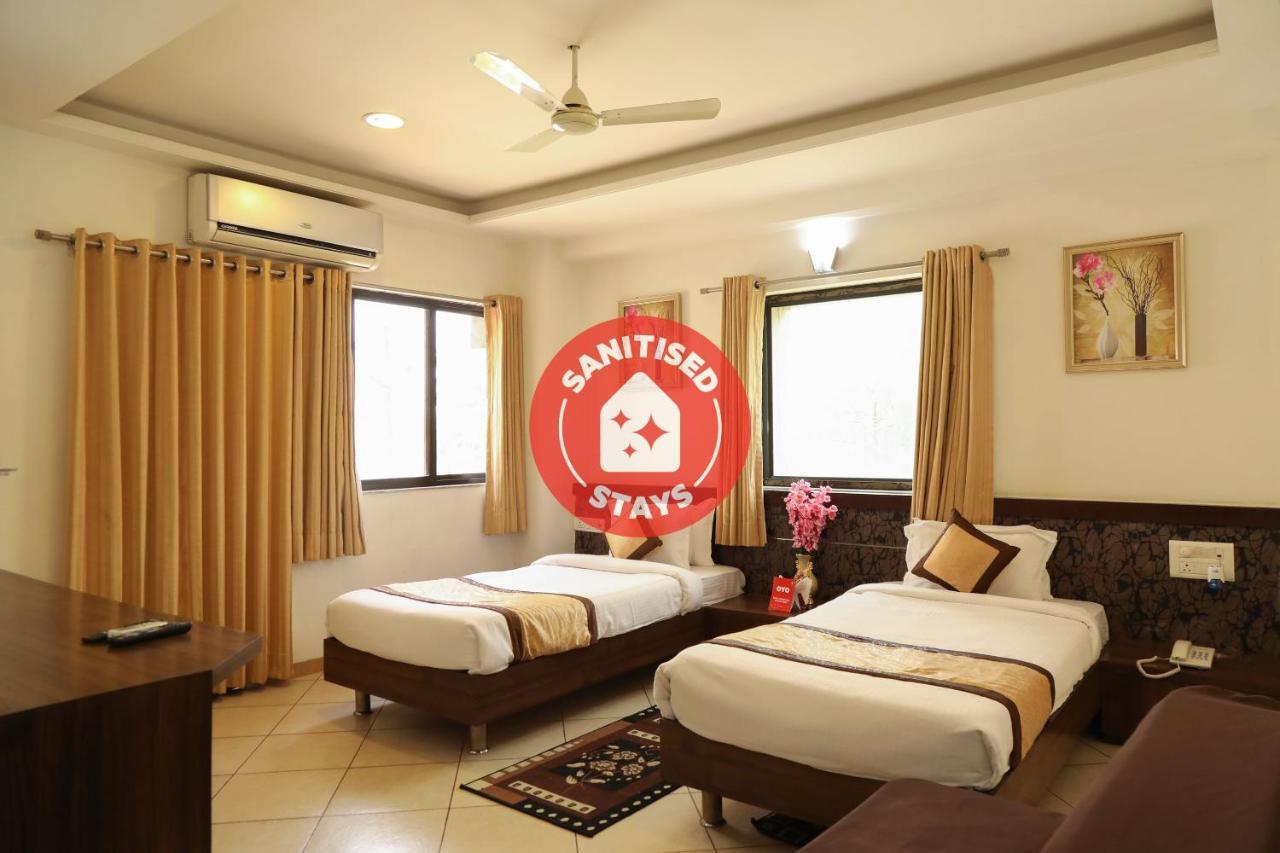 Oyo 10943 Hotel Plus Corporate Khapa  Екстер'єр фото