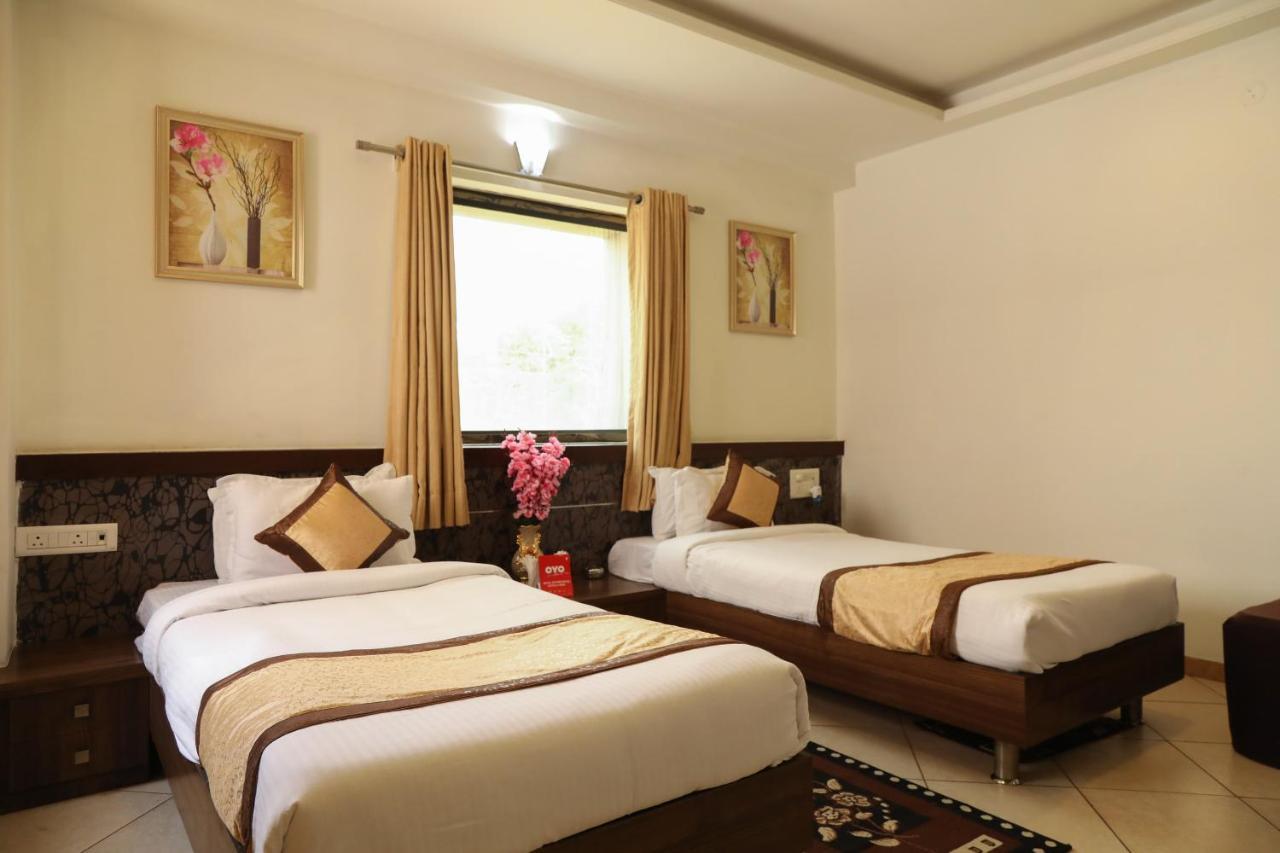 Oyo 10943 Hotel Plus Corporate Khapa  Екстер'єр фото