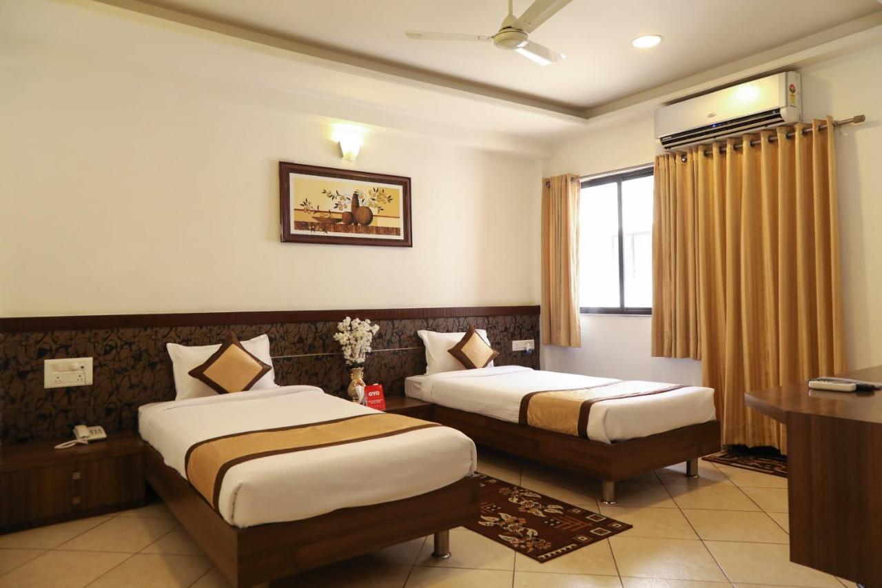 Oyo 10943 Hotel Plus Corporate Khapa  Екстер'єр фото