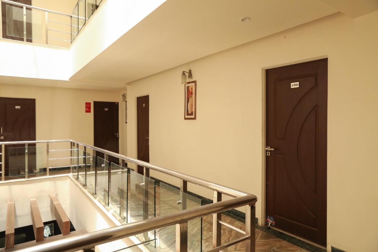Oyo 10943 Hotel Plus Corporate Khapa  Екстер'єр фото